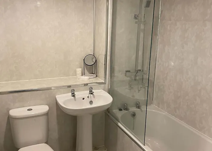 2 Bedroom